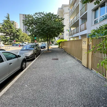Apartment Calme Et Verdure: Vue Montagne - Terrasse - Wifi Grenoble
