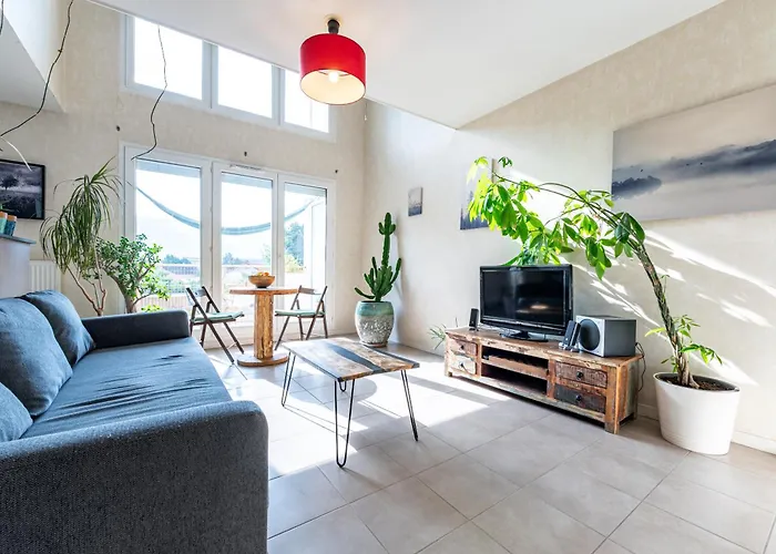 Calme Et Verdure: Vue Montagne - Terrasse - Wifi Appartamento