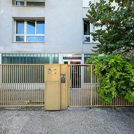 Calme Et Verdure: Vue Montagne - Terrasse - Wifi Apartamento *