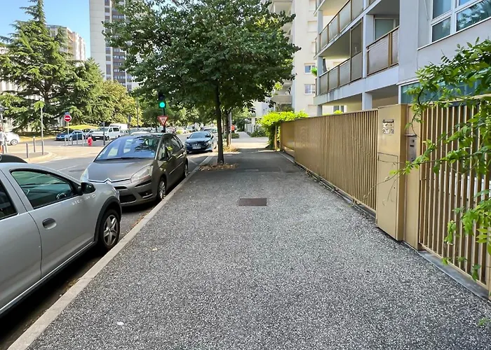 דירה Calme Et Verdure: Vue Montagne - Terrasse - Wifi גרנובל